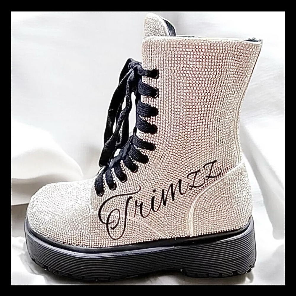 Ladies……Size 6……..POSTER GRL…….Rhinestone Lace Up Sparkly Combat Boots. New